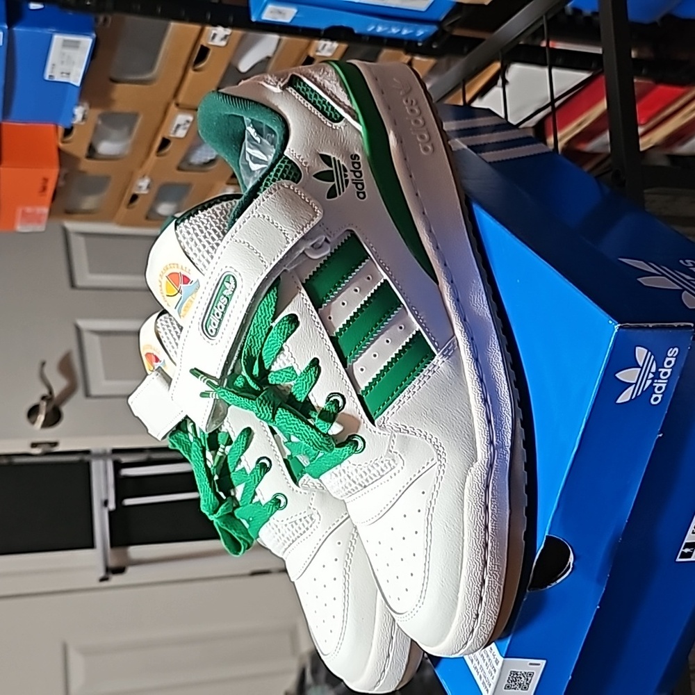 New Adidas Originals Forum Low in mens size 12